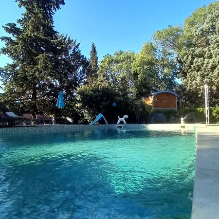 Вилла La Roulotte A Juju Le Bosc  Экстерьер фото